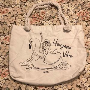 Women’s white Miss to Mrs Honeymoon Vibes Tote